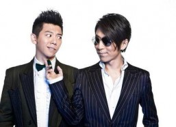 娱乐圈吃瓜博主两个男的,娱乐圈两大男星同框引热议